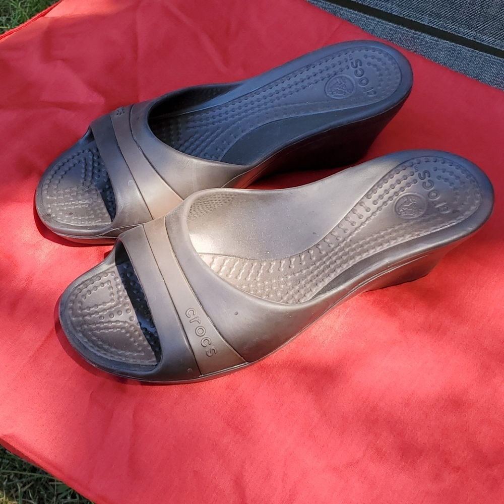 Croc brown wedge